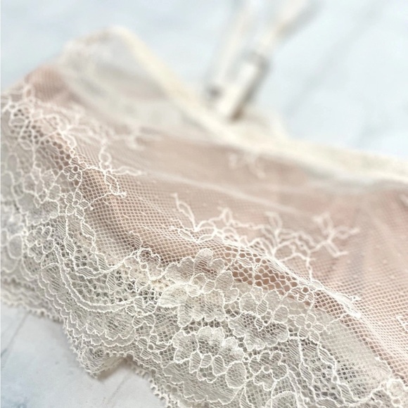 Abercrombie & Fitch Lace Bralette Convertible Size M Ivory & Nude Bandeau - Picture 6 of 9
